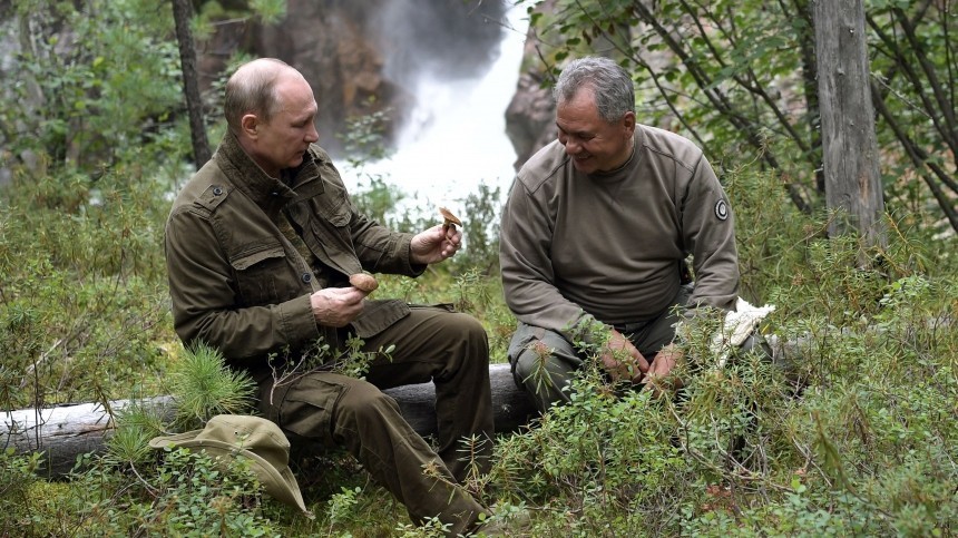 Путин отказался брать на отдых в тайгу Мишустина: «А кто в лавке-то останется?»