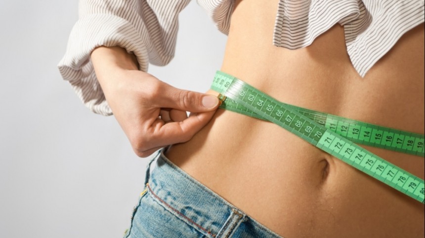 Плоский живот и тонкая талия: Какие ежедневные привычки помогут похудеть без диет и спорта
