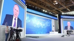 От мер поддержки до военной угрозы: Главные тезисы пресс-конференции Путина