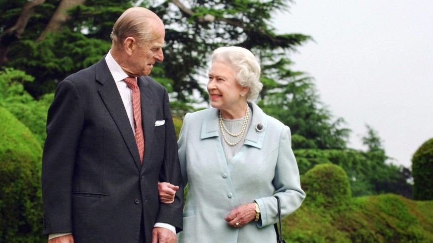Елизавета II планирует провести особую службу в память о принце Филиппе
