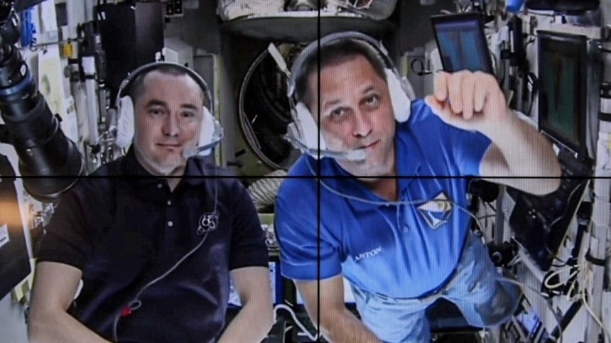 Космонавты на МКС угостят иностранных коллег на Новый год селедкой под шубой