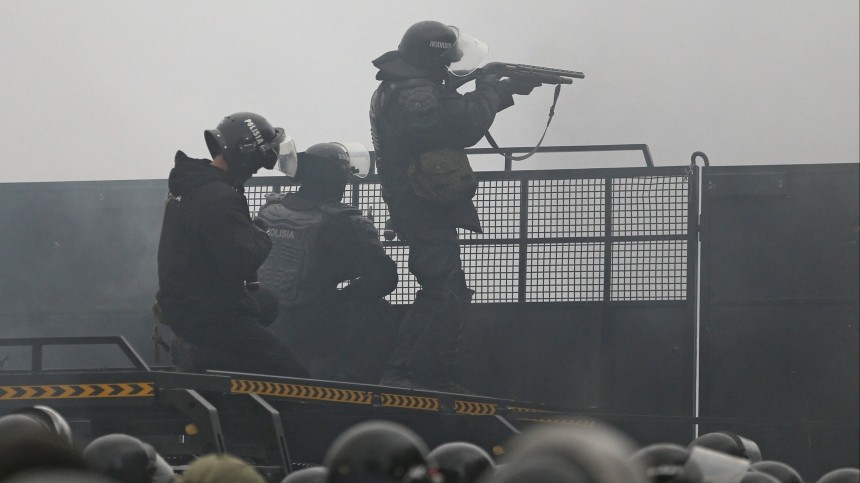 Протестующие в Алма-Ате захватили резиденцию президента