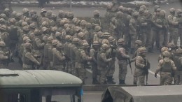 Во время стрельбы в Алма-Ате взятых в плен военных сделали живым щитом