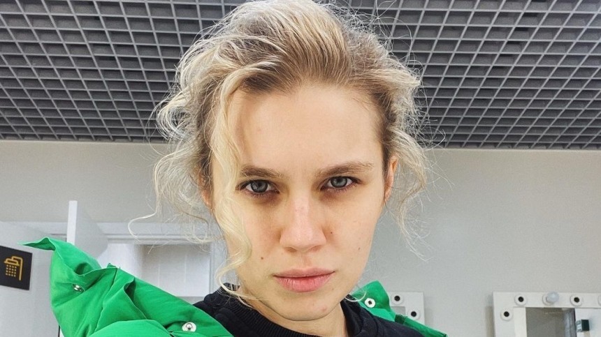 Дарья Мельникова застряла с детьми в аэропорту «Шереметьево» на восемь часов