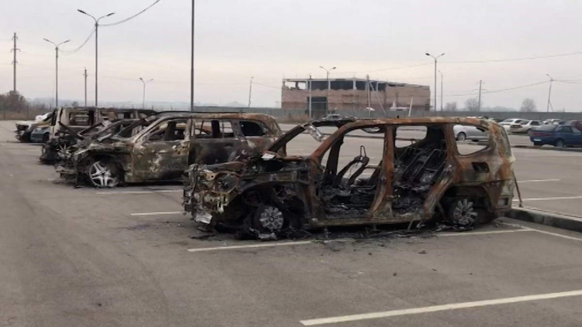 В сгоревших автомобилях на штраф-стоянке Алма-Аты до сих пор находят  останки людей