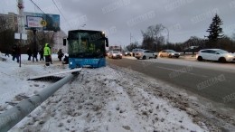 Опубликовано видео с места ДТП с пассажирским автобусом в Москве