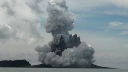 Королевство под водой: Как извержение вулкана на островах Тонга превратило тропический рай в ад