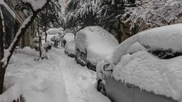 Движение на юге Турции парализовал самый мощный за 50 лет снегопад