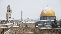 Аномальная зимняя буря остановила привычную жизнь в Израиле