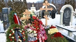 Почему дети Куравлева сэкономили на похоронах отца