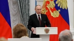 Путин вручил госнаграды и призвал укреплять русский мир