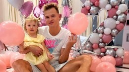 Вечеринка в стиле Барби: Тарасов устроил грандиозное шоу на двухлетие дочки