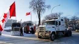 В столице Канады запретили сигналить из-за антиковидной забастовки дальнобойщиков