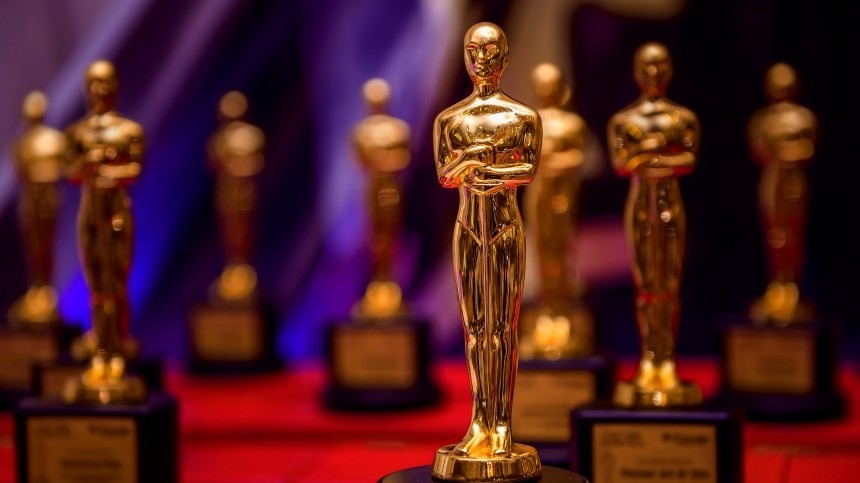 Стали известны ведущие церемонии вручения премии «Оскар-2022»