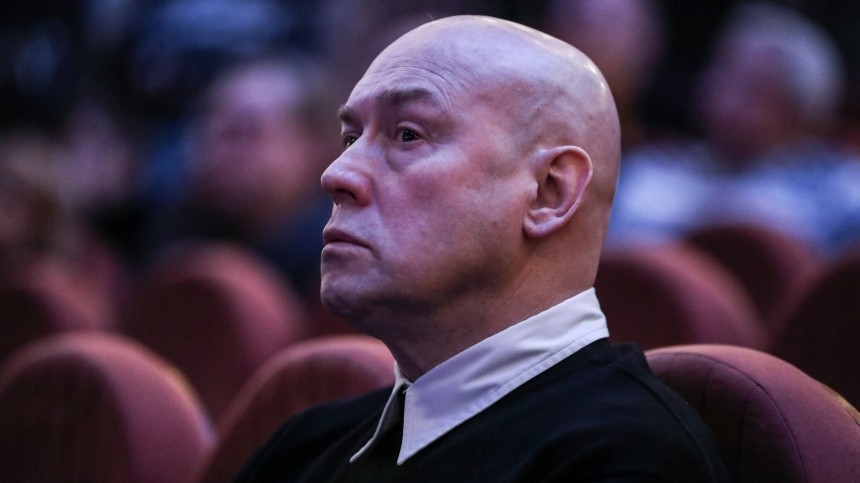 Виктора Сухорукова уволили из театра: «Пил со всеми, выгнали одного»