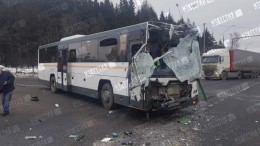 Пассажирский автобус попал в крупное ДТП в Подмосковье. Есть пострадавшие