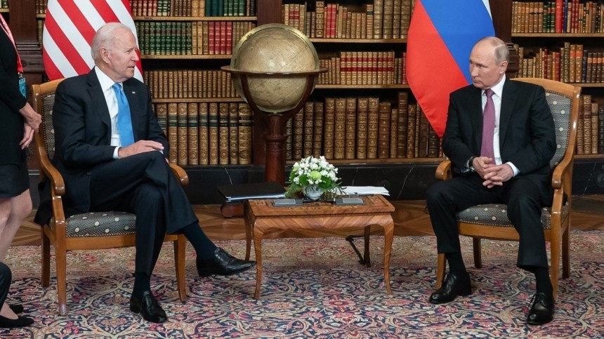Путин и Байден приняли предложение Макрона о проведении саммита по безопасности