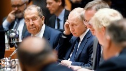 Евросоюз ввел санкции против Путина и Лаврова