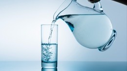 ТОП-10 полезных советов: как и сколько пить воды, чтобы предотвратить риск тромбоза и других болезней