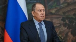 Лавров заявил о неприемлемости для РФ размещения в Европе ядерного оружия США