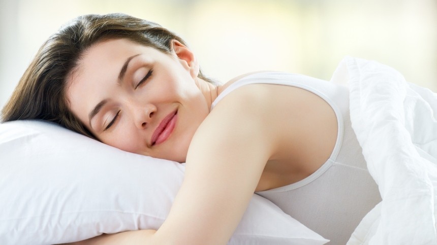 От недосыпа до инсульта: почему женщинам нужно спать больше мужчин