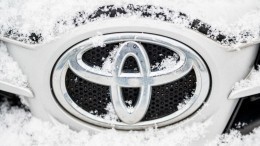 Toyota остановила производство и экспорт в РФ своих машин