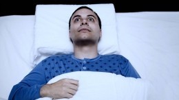 Не спи — замерзнешь: до чего доводит страх умереть во сне и как от него избавиться