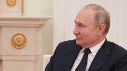 Владимир Путин поздравил коллектив «Известий» со 105-летием газеты