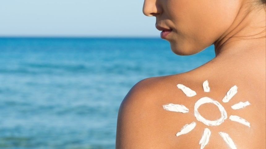 Как солнечные ванны могут способствовать профилактике рака