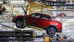 Renault приостановила деятельность в России