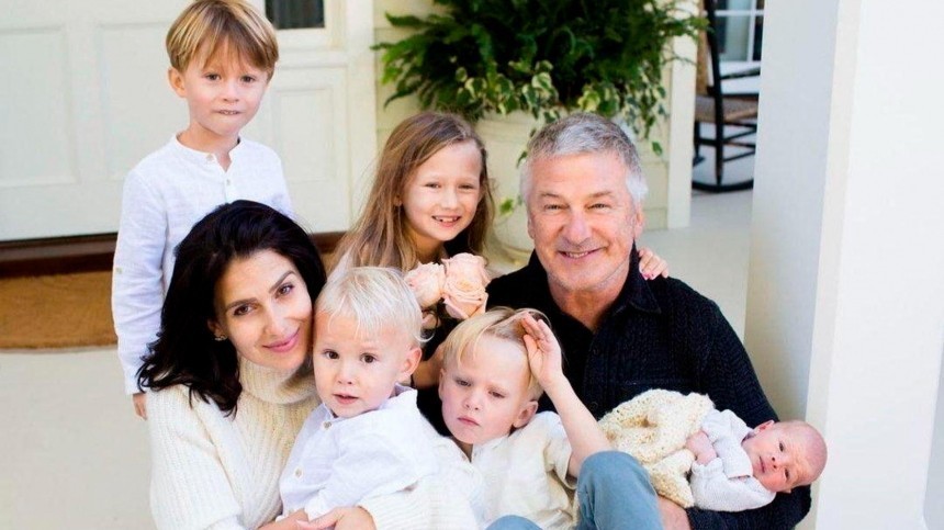 Актер Алек Болдуин на 64-м году готовится стать отцом в восьмой раз