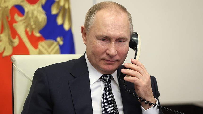Владимир Путин провел телефонный разговор с премьером Норвегии
