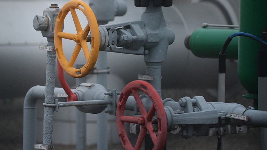 Путин подписал указ о торговле газом с недружественными странами за рубли