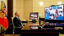 Путин обсудил меры по нейтрализации угроз внутри страны