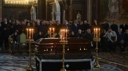 Гроб с телом Владимира Жириновского вынесли из Храма Христа Спасителя