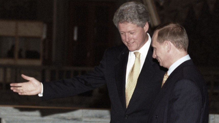Клинтон заявил, что предлагал Путину и Ельцину вступление России в НАТО