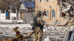 Смерть или плен: Украинские боевики пожаловались на бросившее их в Мариуполе начальство