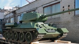 Новый уровень русофобии: Танк Т-34 демонтировали с постамента в украинском Мукачеве