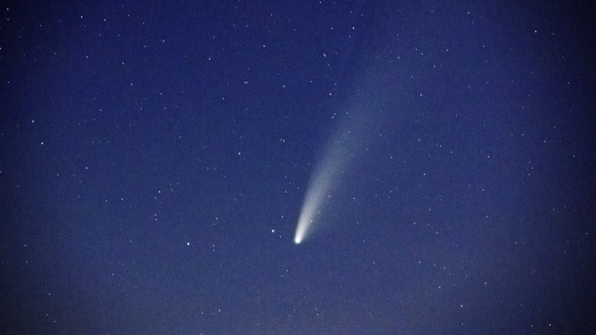 НАСА: К Земле летит комета в 100 тысяч раз больше типичных