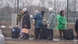 Счастливы, что живы: беженцы из Рубежного показали свой временный лагерь