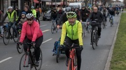 Глава Минэкономики ФРГ призвал граждан пересаживаться на велосипеды