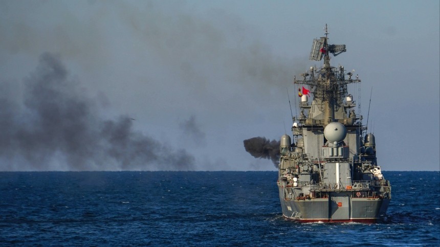 Экипаж затонувшего крейсера «Москва» доставили в Севастополь