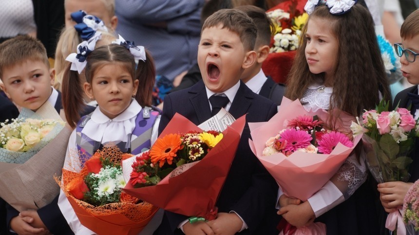 Гимн каждую неделю: как изменится жизнь российских школьников с 1 сентября