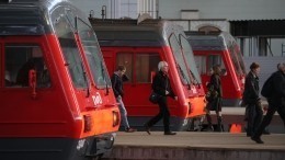 Видео: поезд зажал ногу женщины дверями и протащил по перрону в Москве