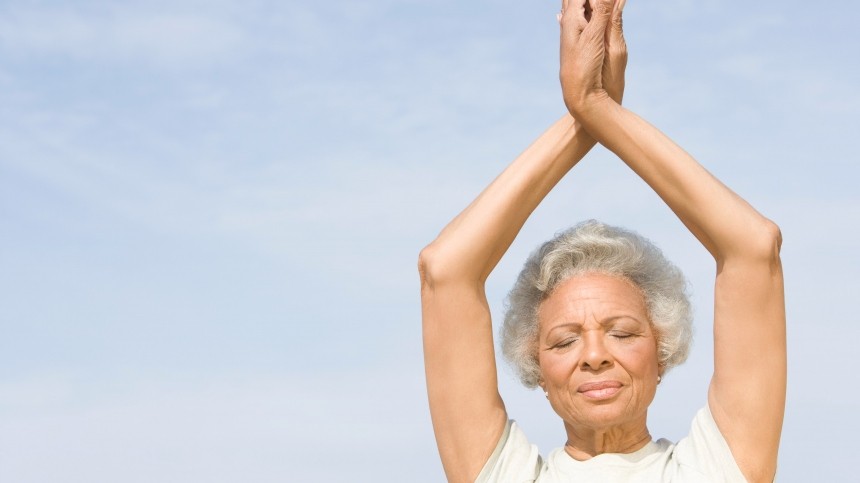 Ученые рассказали, как йога помогает предотвратить деменцию и улучшить память