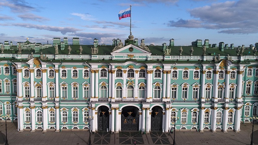 Самые популярные среди туристов дворцы в России