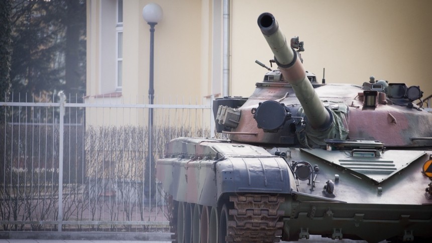 «Уничтожим»: откуда у Польши 200 советских танков Т-72 и что их ждет на Украине