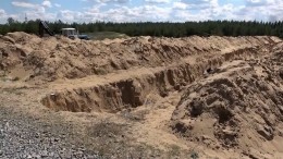 Убитых ВСУ жителей ЛНР хоронят в 150-метровых траншеях без гробов