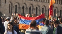 Оппозиция Армении перекрыла улицы Еревана и потребовала отставки Пашиняна