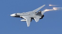 Экипаж Су-24м точным авиаударом в щепки разнес замаскированные позиции ВСУ
